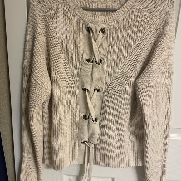 Sweater - Picture 4 of 4